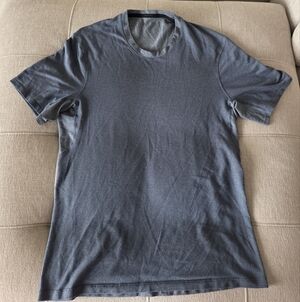 Lululemon Athletica Men's Classic Gray T-Shirt Sz.XS